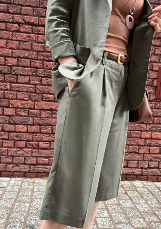 Бермуди  кольору хакі -130a.25