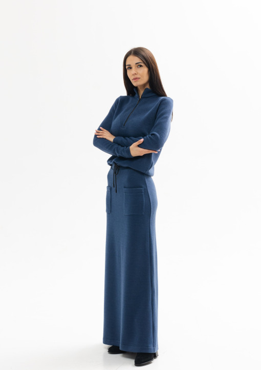 Костюм  з спідницею та светром в синьому кольорі - 109.24/110.24