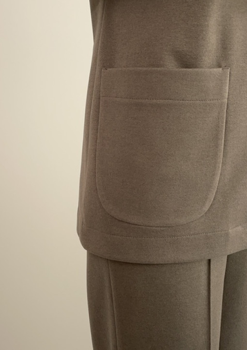 Брючний костюм в коричневому кольорі - 106.24/107.24