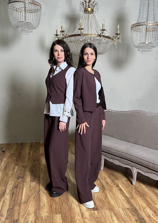 Класичний костюм з укороченим жакетом та брюками палаццо - 39.23/91.24k