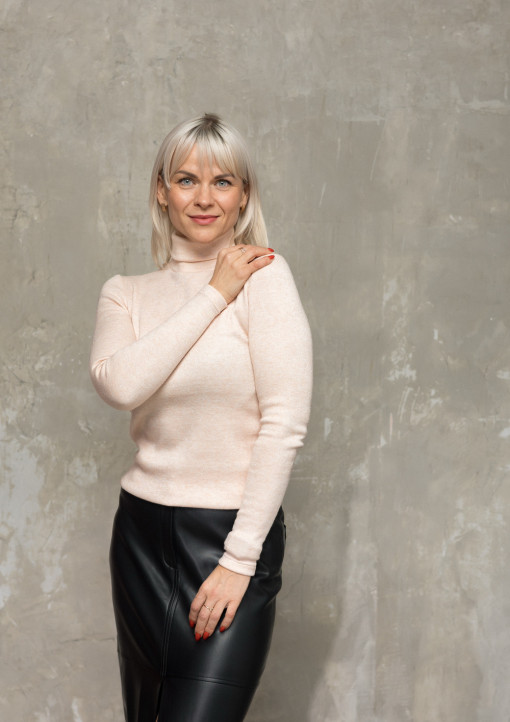 Светр в персиковому кольорі- 87.24